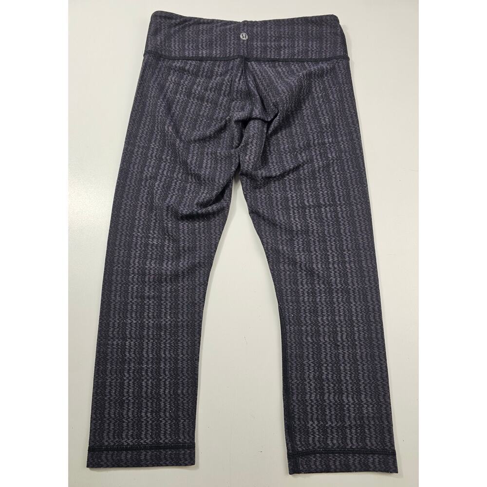 Lululemon Black Grey Zigzag Capri Leggings Size 2 4 - Picture 2 of 6